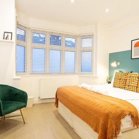 A Beautiful One Bedroom Flat With Garden & Parking 밀힐 외부 사진